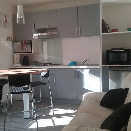 Apartmán Le Balcon Victoria - Pepiniere & Canal -30m2 *